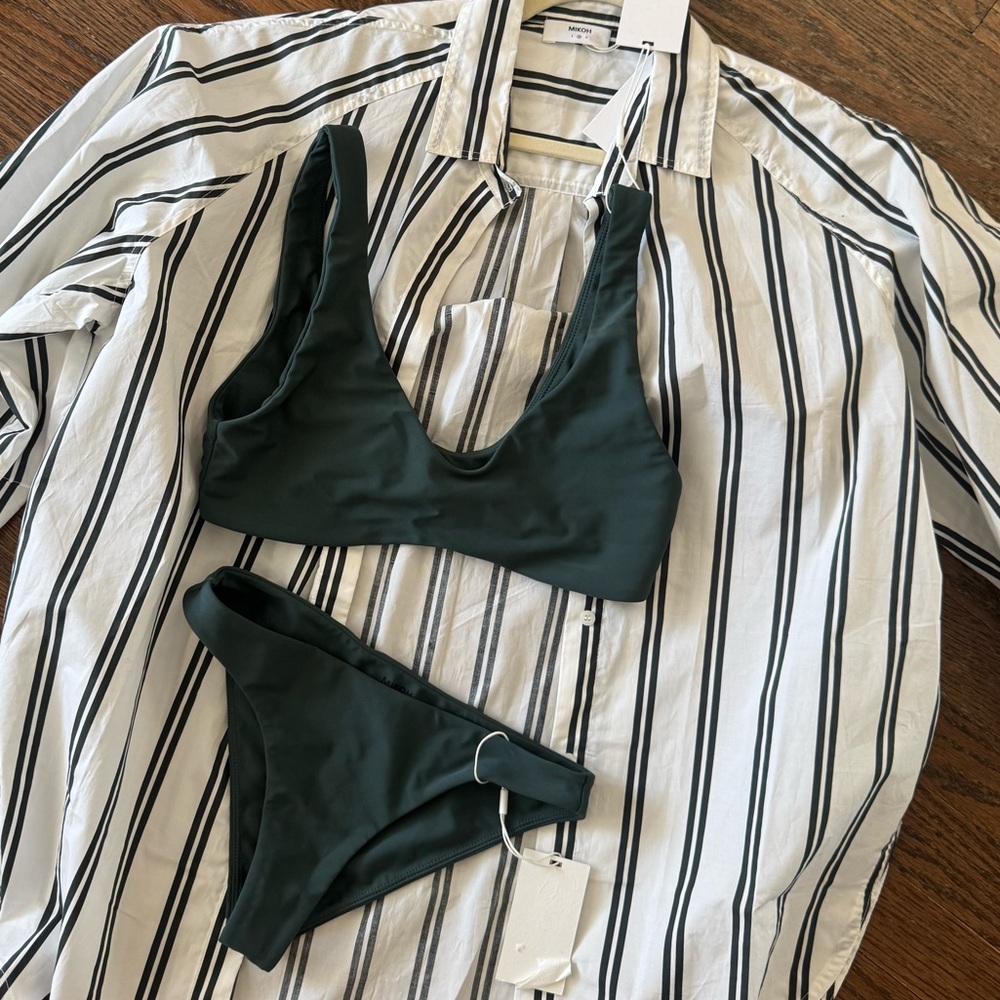 MIKOH Rotuma Top and 
Bikini set top small bottom XS